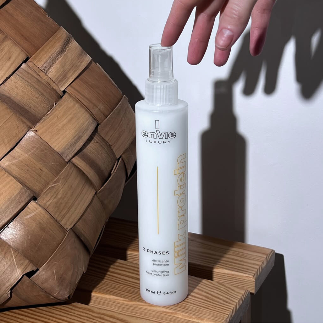 Спрей двохфазний з молочними протеїнами LUXURY MILK ENVIE 250 мл